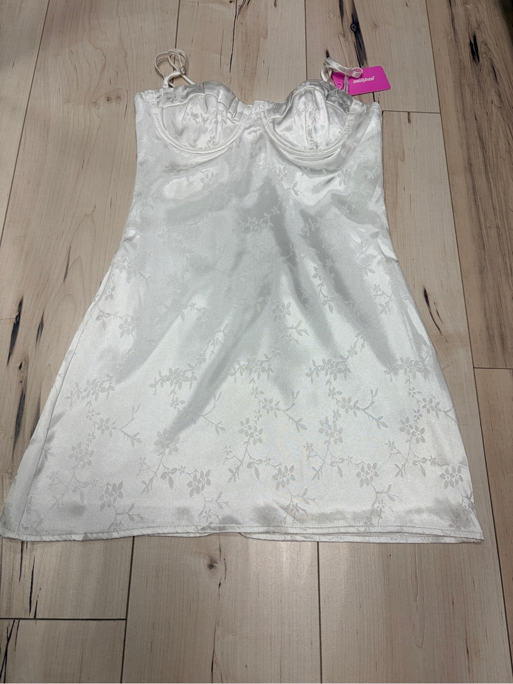 Edikted Ivory Satin Floral Underwire Chemise